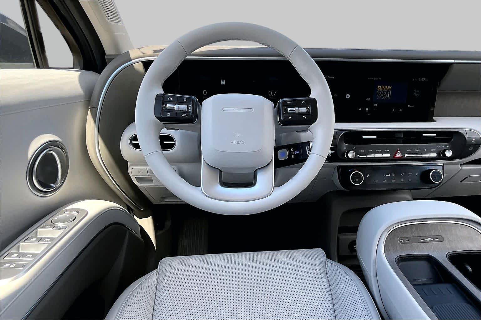 Used 2026 Ecotronic Gray Pearl Hyundai SEL 7P image 6
