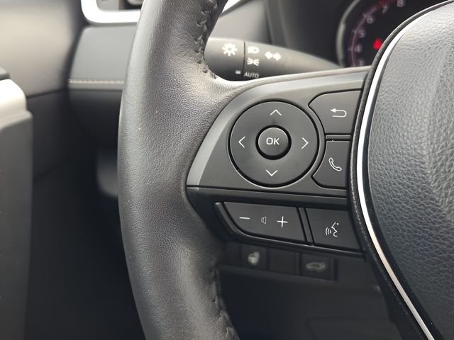 Used 2023  Toyota XLE image 19
