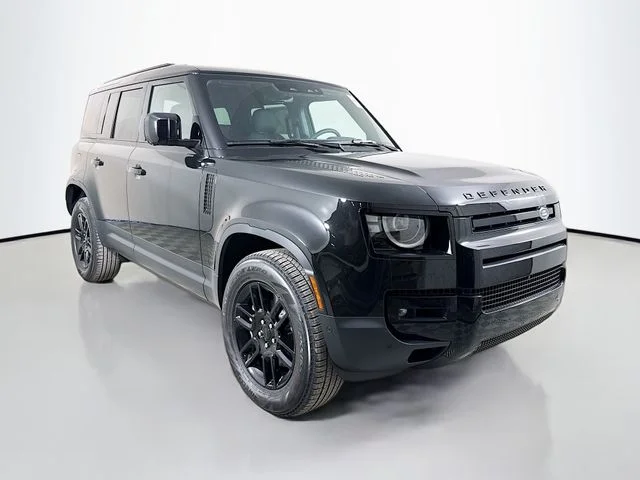 New 2026 Santorini Black Land Rover S image 3