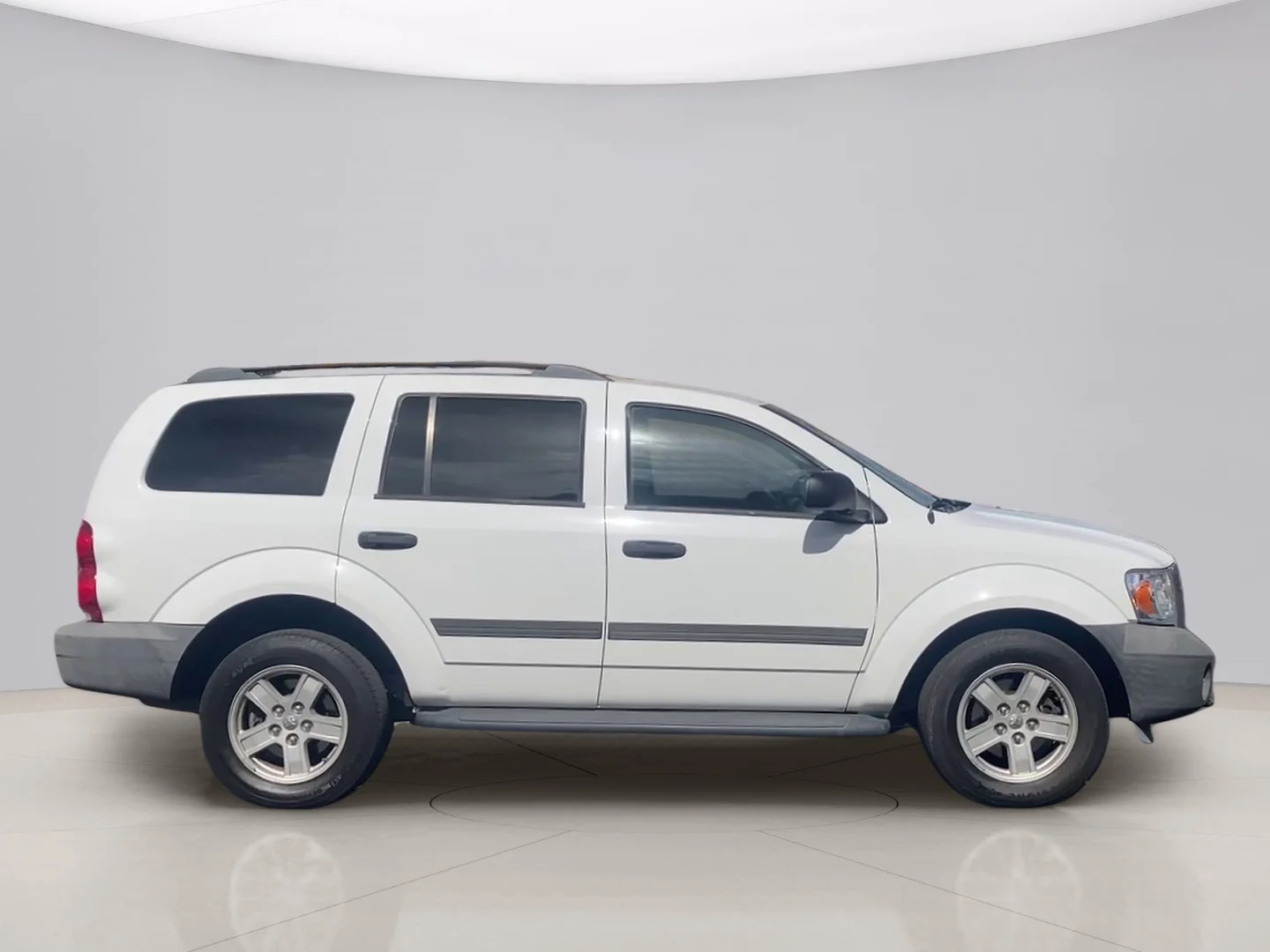 Used 2008 White Dodge SXT image 5