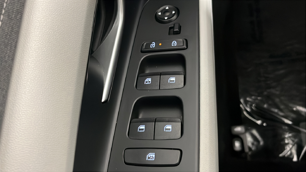 2024 Hyundai Elantra Limited - Photo 29