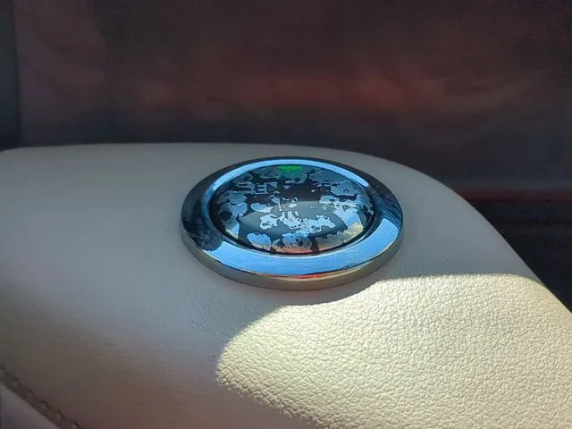 Used 2020 Blue Lincoln Reserve image 27