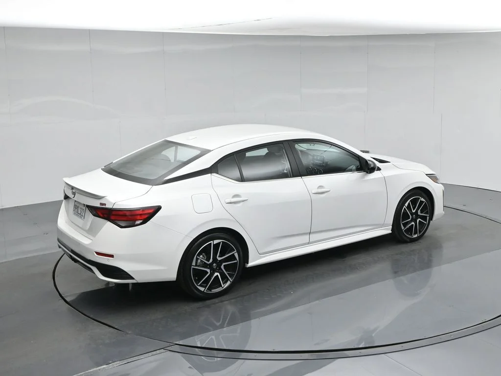 Used 2024 White Nissan SR image 41