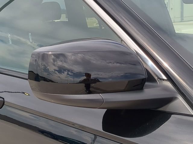 New 2026 Diamond Black Crystal Pearl-Coat Exterior Paint Jeep Laredo image 12