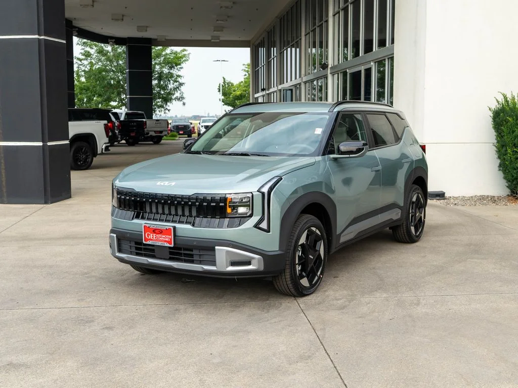 New 2027 Iceberg Green Kia EX image 3