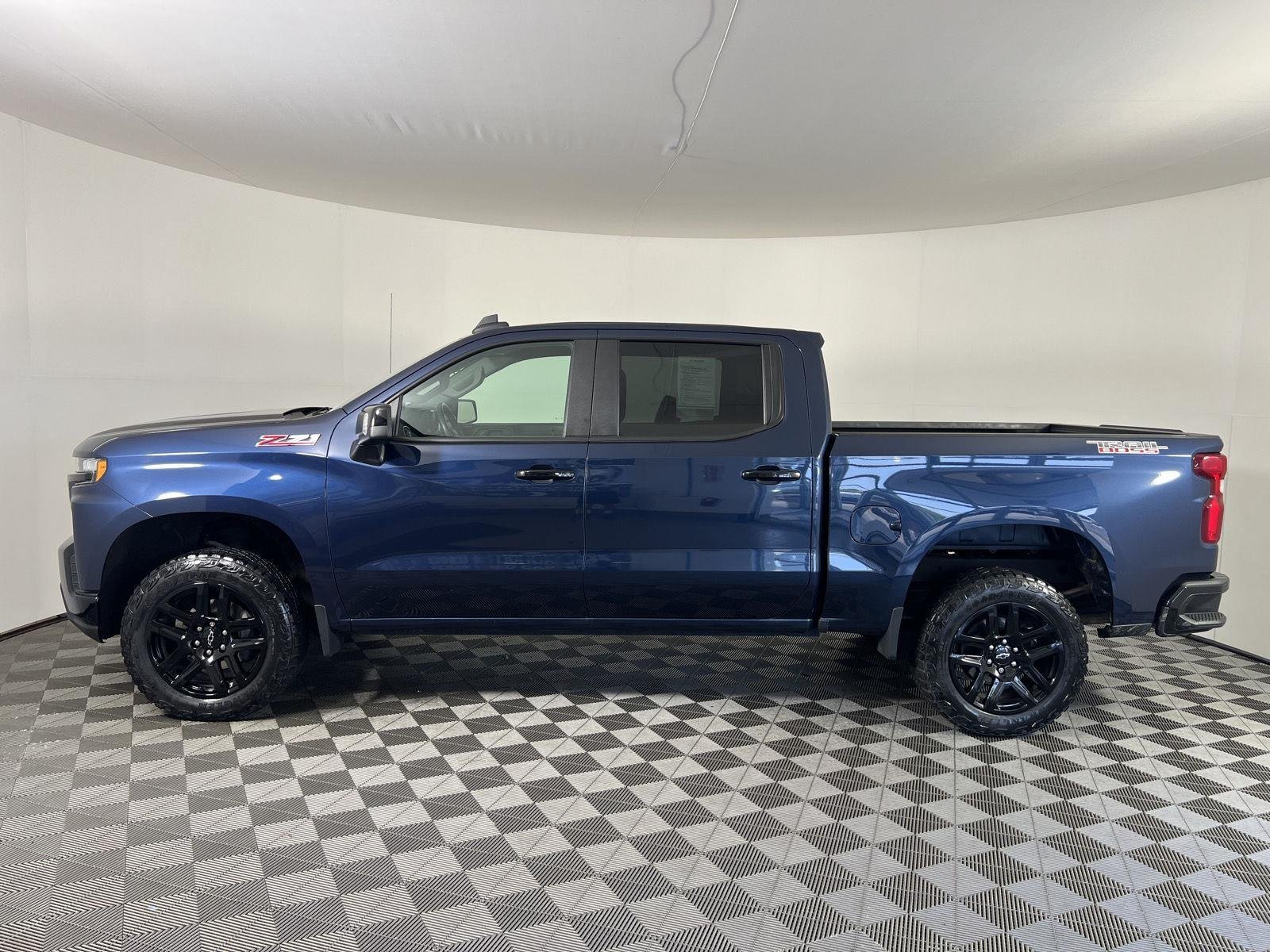 Used 2022 Northsky Blue Metallic Chevrolet LT Trail Boss image 28
