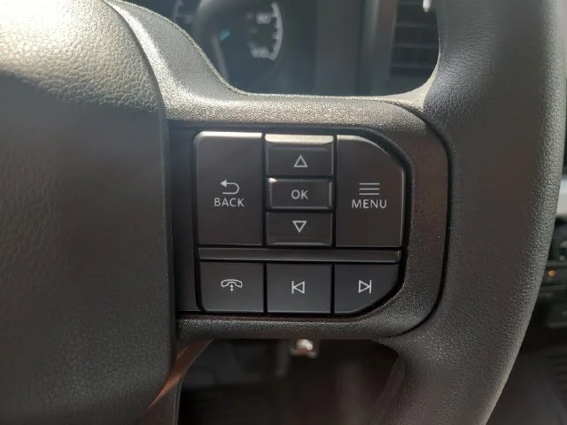 New 2027 Oxford White Ford XL 4WD CREW CAB image 29