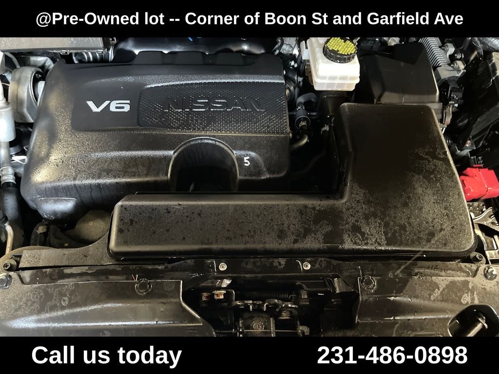 Used 2020 Gray Nissan SL image 10