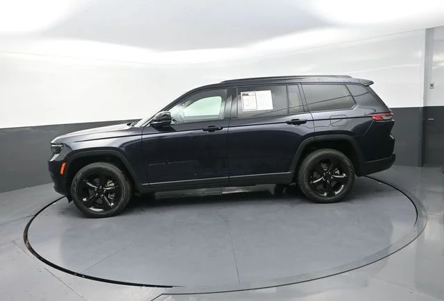 Used 2024 Blue Jeep Limited image 7
