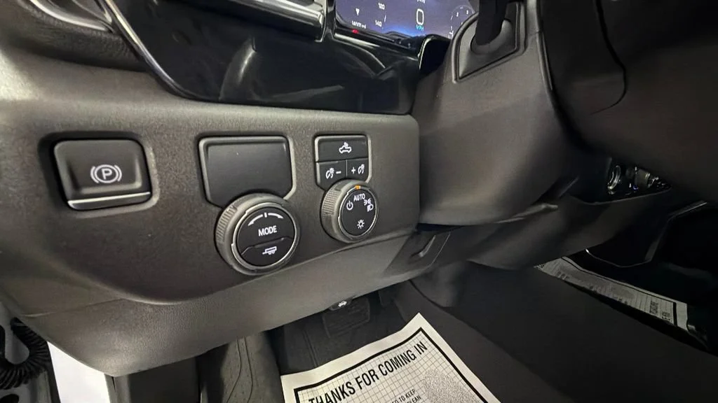 Used 2024 Summit White Chevrolet LT image 21