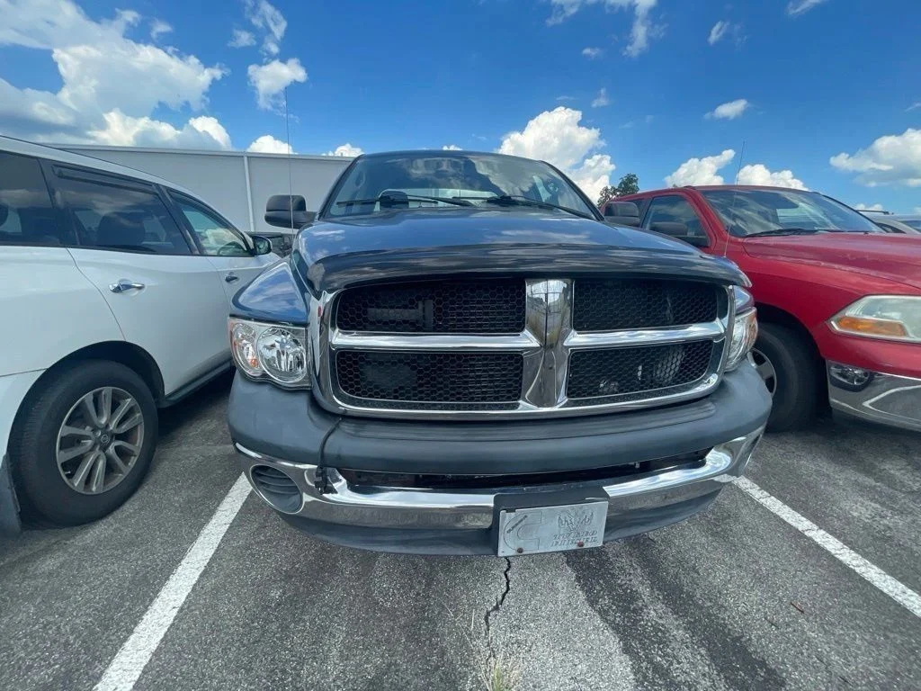 Used 2004 Blue Dodge SLT image 5