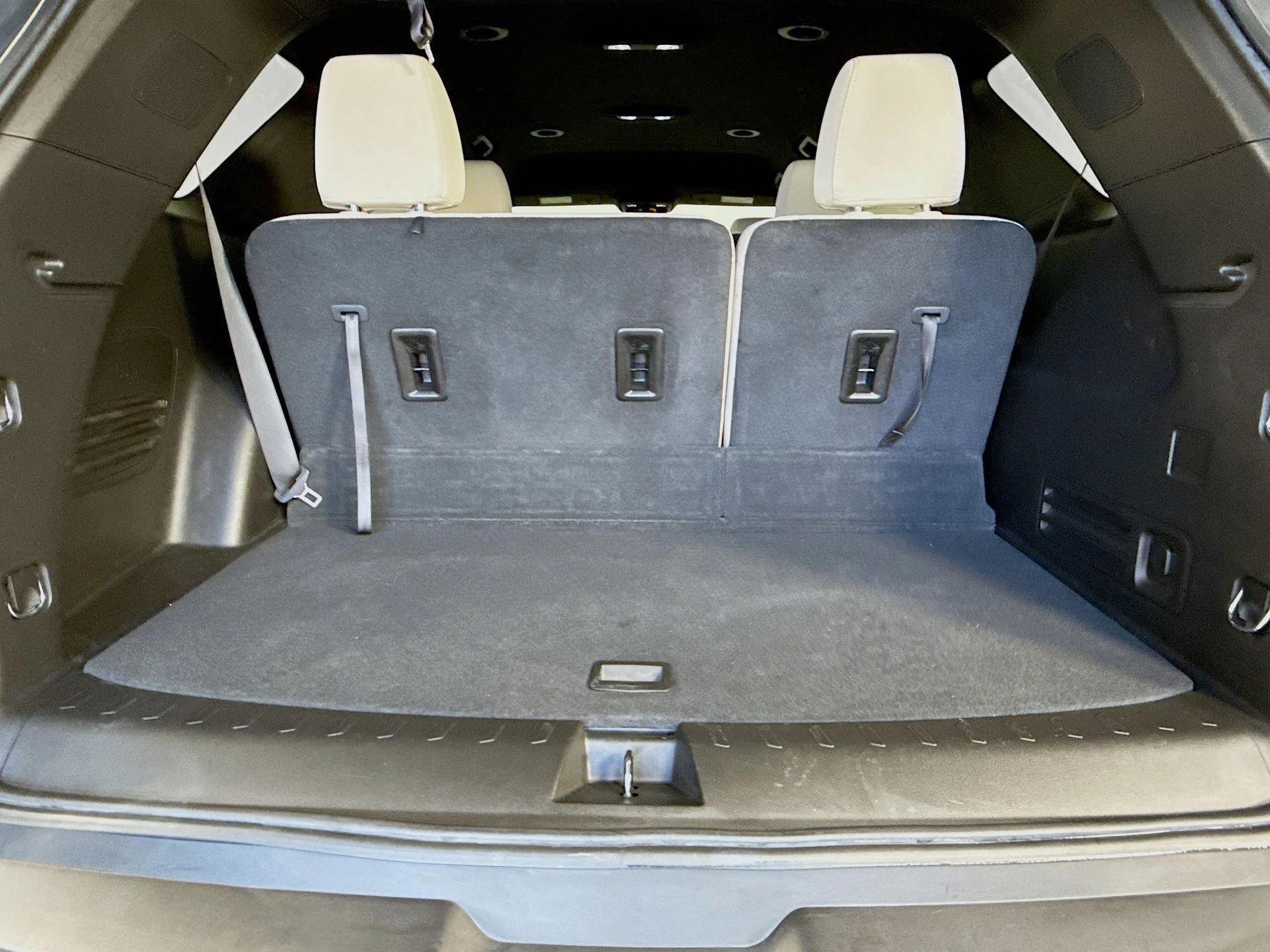 Used 2023 Summit White Chevrolet LS image 27
