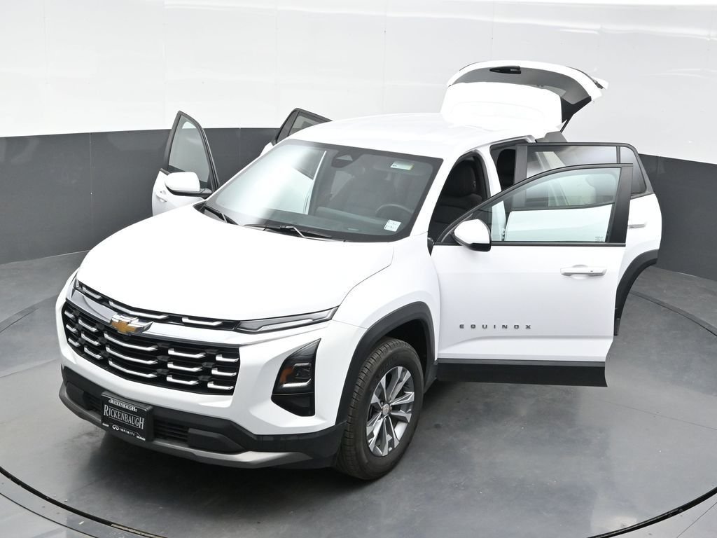 Used 2025 White Chevrolet LT image 43