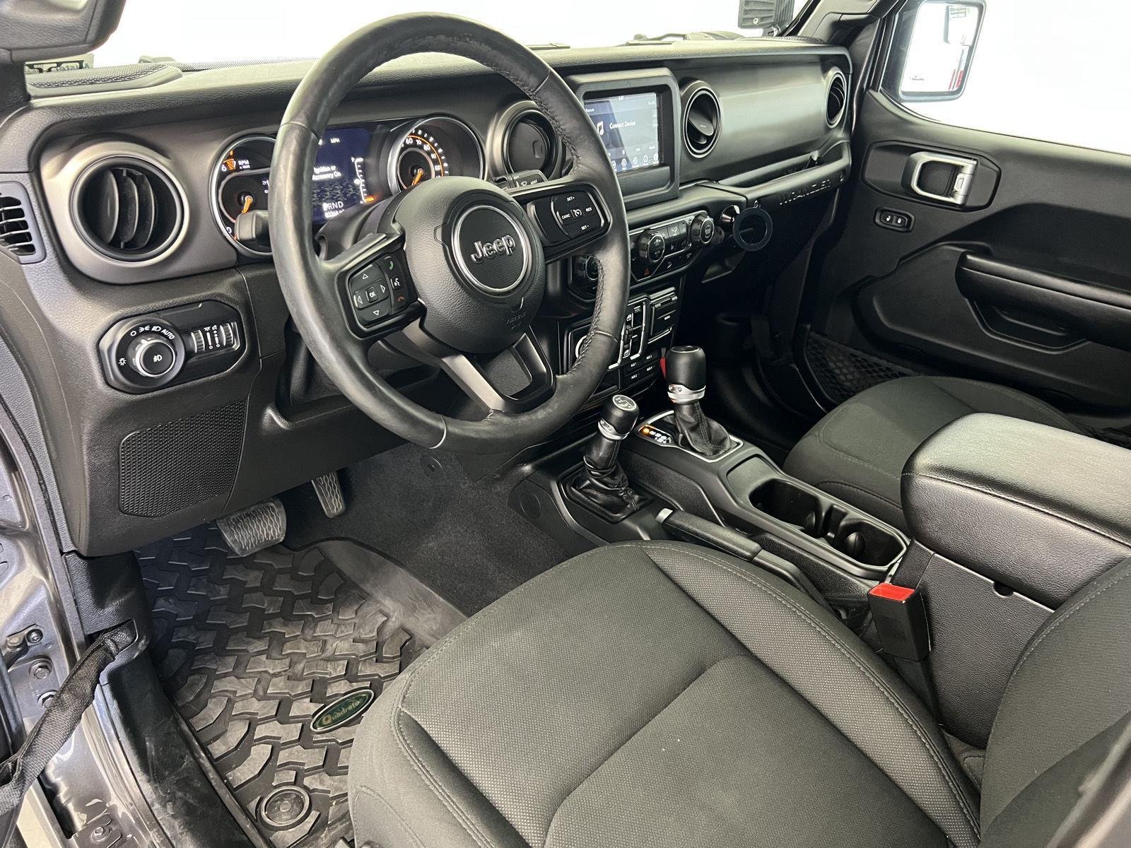 Used 2019 Granite Crystal Metallic Clearcoat Jeep Sport S image 13