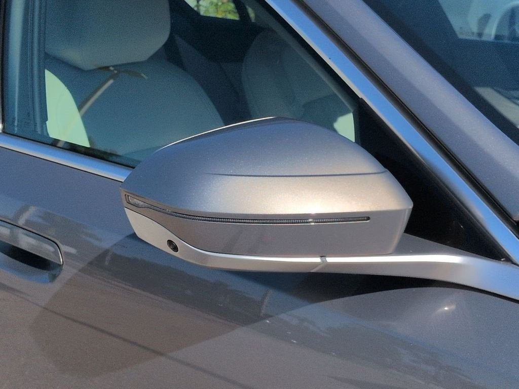 New 2027 Oxide Grey Metallic BMW 530i xDrive image 12