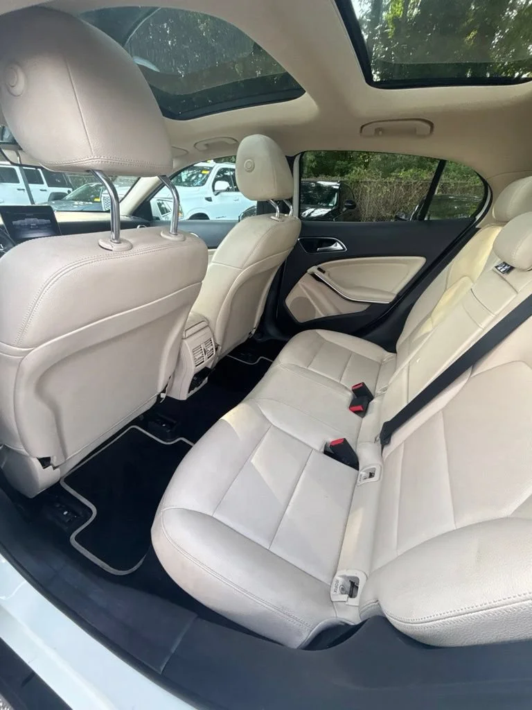 Used 2018  Mercedes-Benz GLA 250 image 16