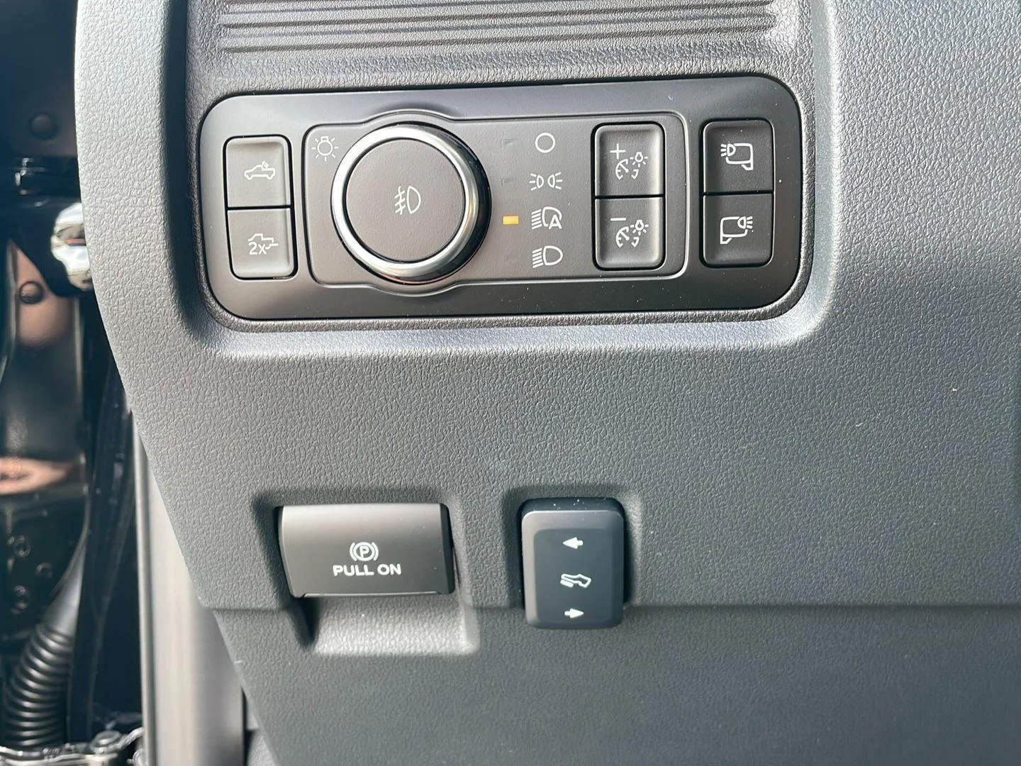New 2026 Agate Black Metallic Ford LARIAT image 14