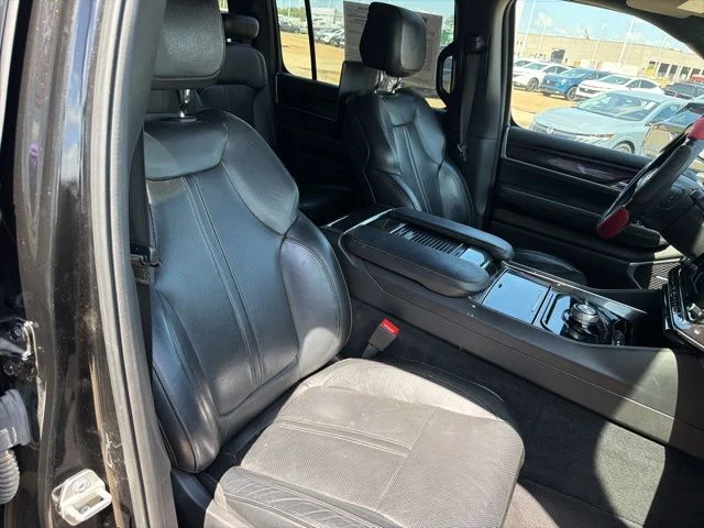 Used 2023 Black Jeep Base image 23