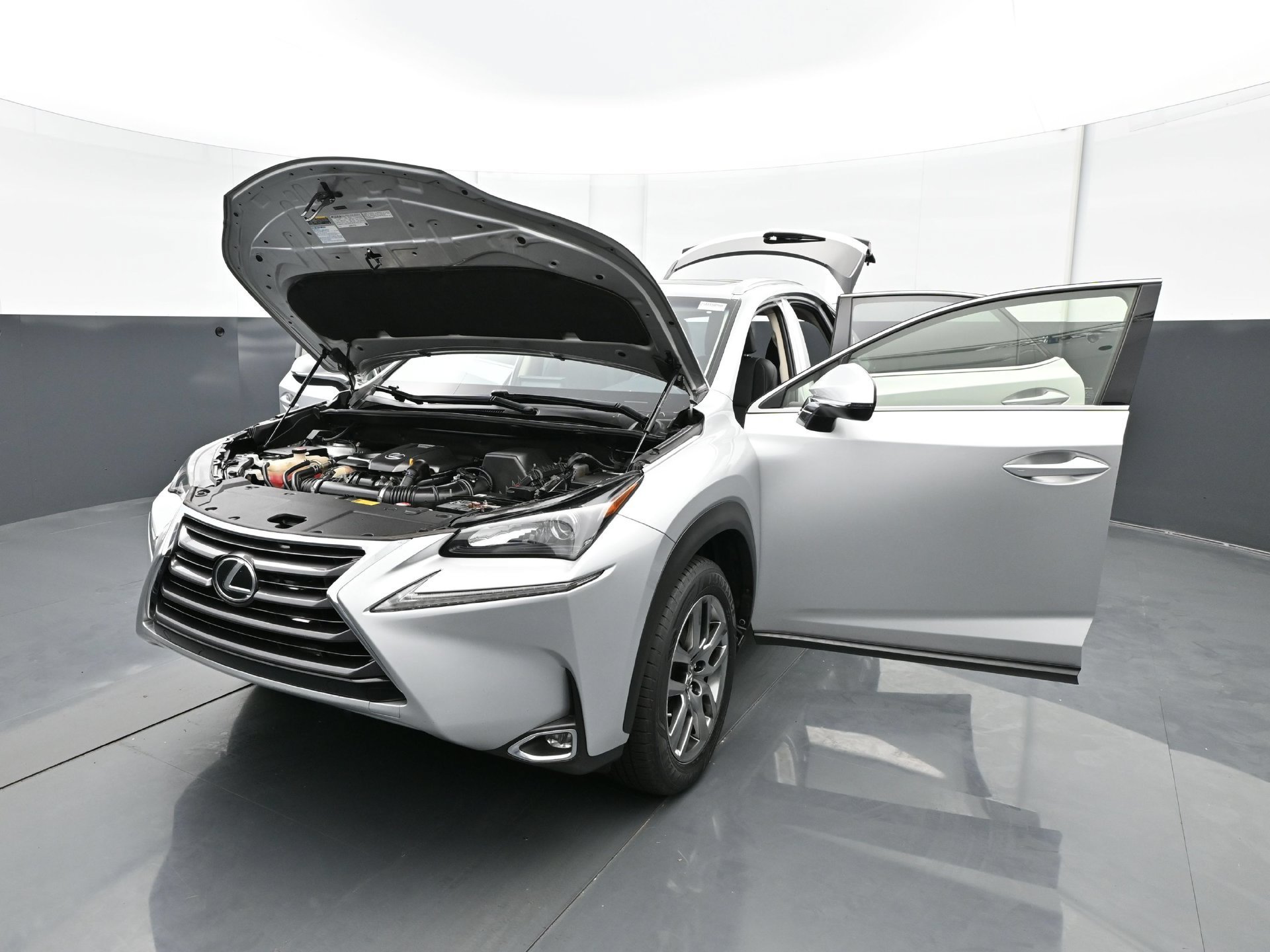 Used 2015 Silver Lexus 200t image 34