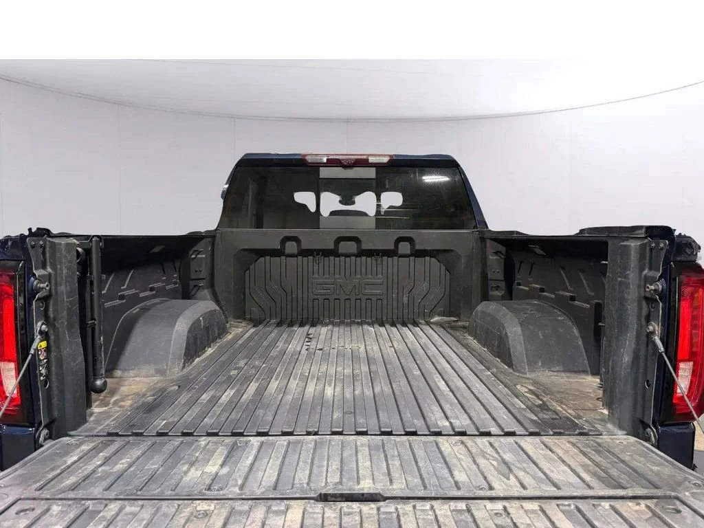 Used 2022 Pacific Blue Metallic GMC Denali image 31