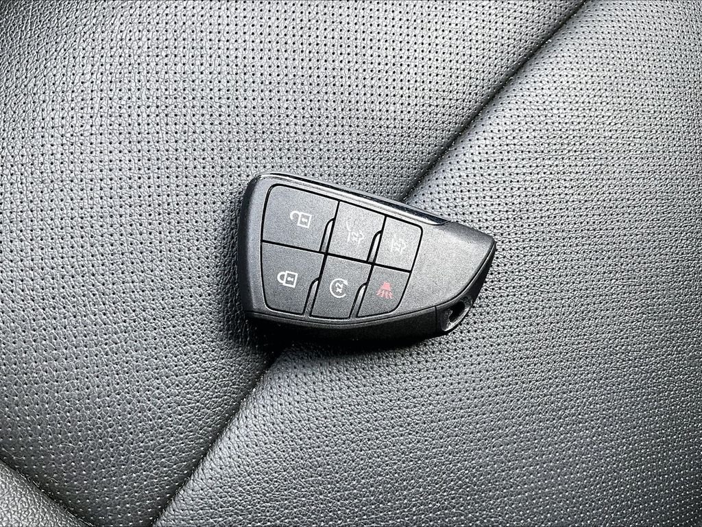 Used 2023 White Chevrolet Premier image 32