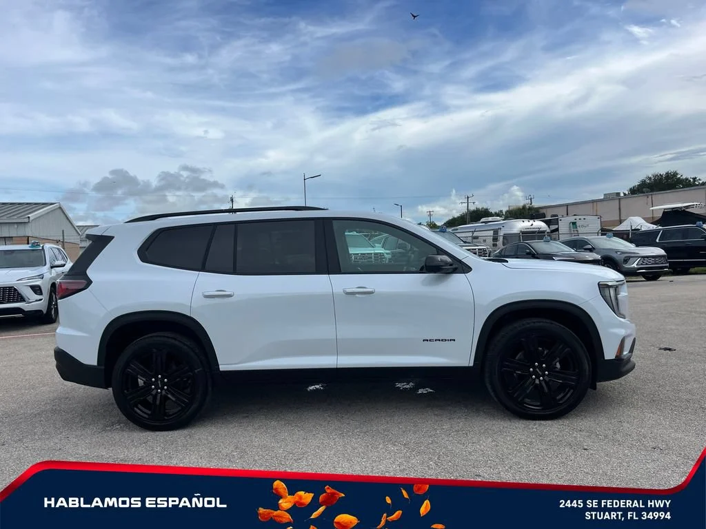 New 2027 Glacier White Tricoat GMC Elevation image 8