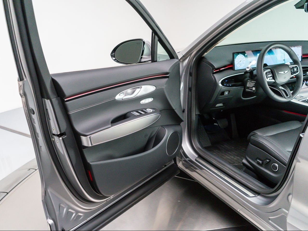 New 2026 Savile Silver Genesis 2.5T SELECT image 29