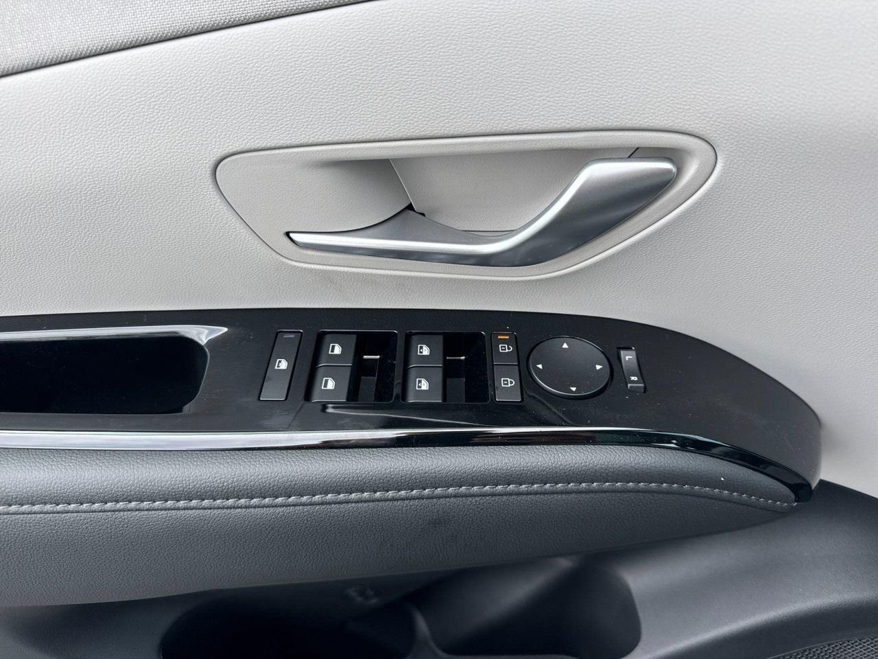 New 2026 Gray Hyundai Limited image 10