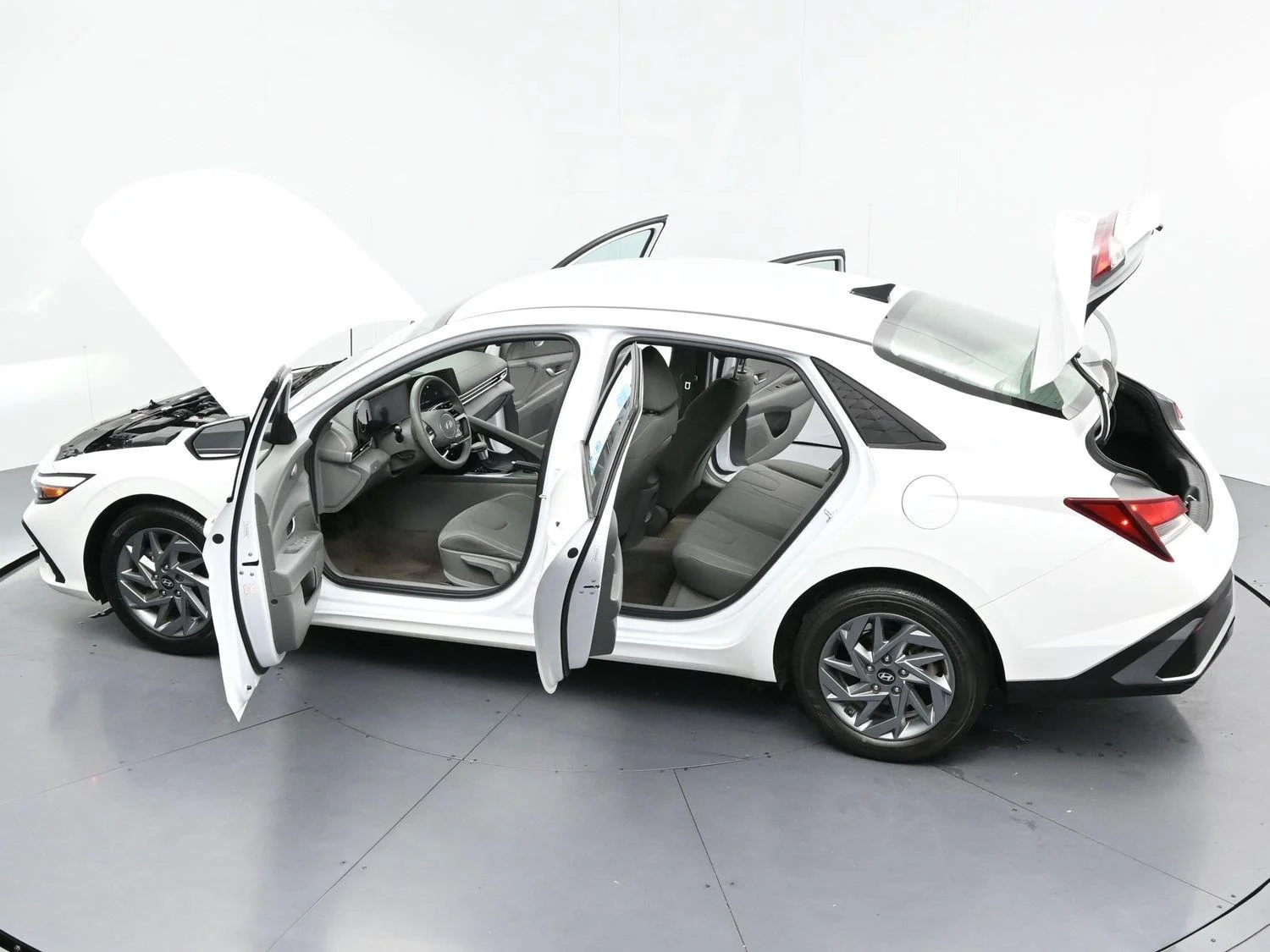 Used 2024 Serenity White Hyundai SEL image 39