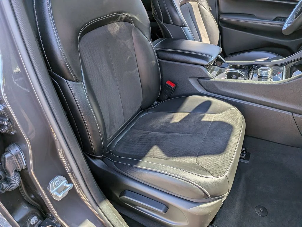 Used 2023 Gray Jeep Altitude X image 27
