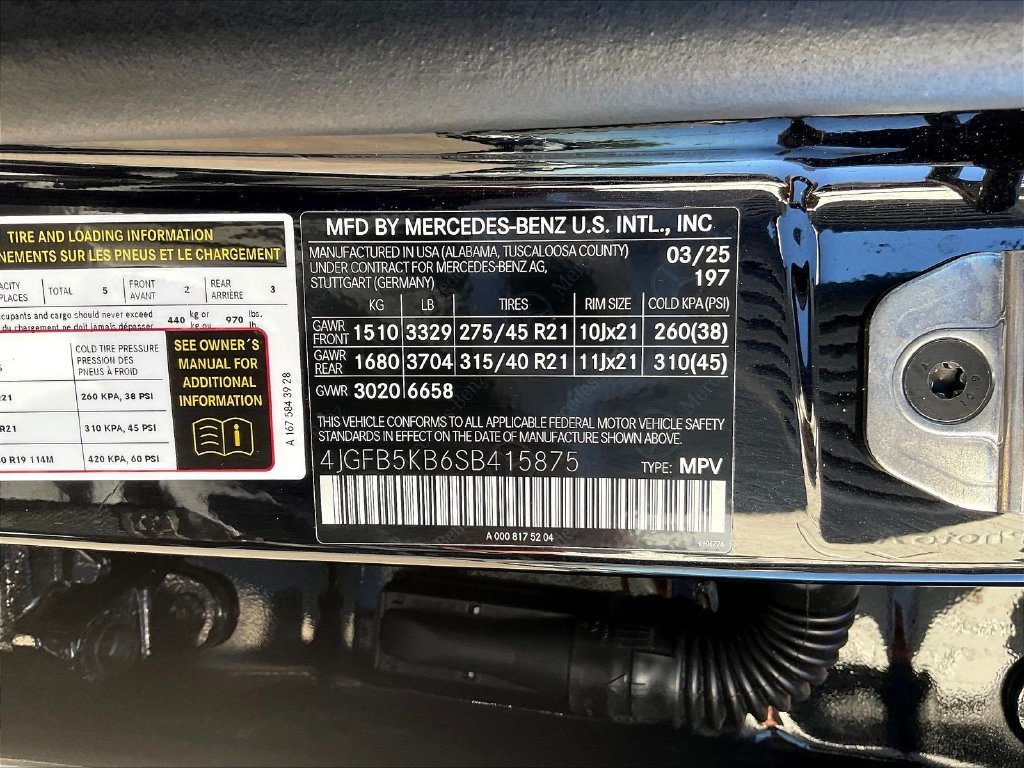 Certified Used 2025 Obsidian Black Metallic Mercedes-Benz GLE 450 image 21