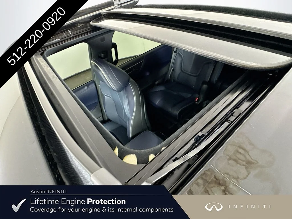 New 2027 2T RADIANT WHIT INFINITI SPORT image 28