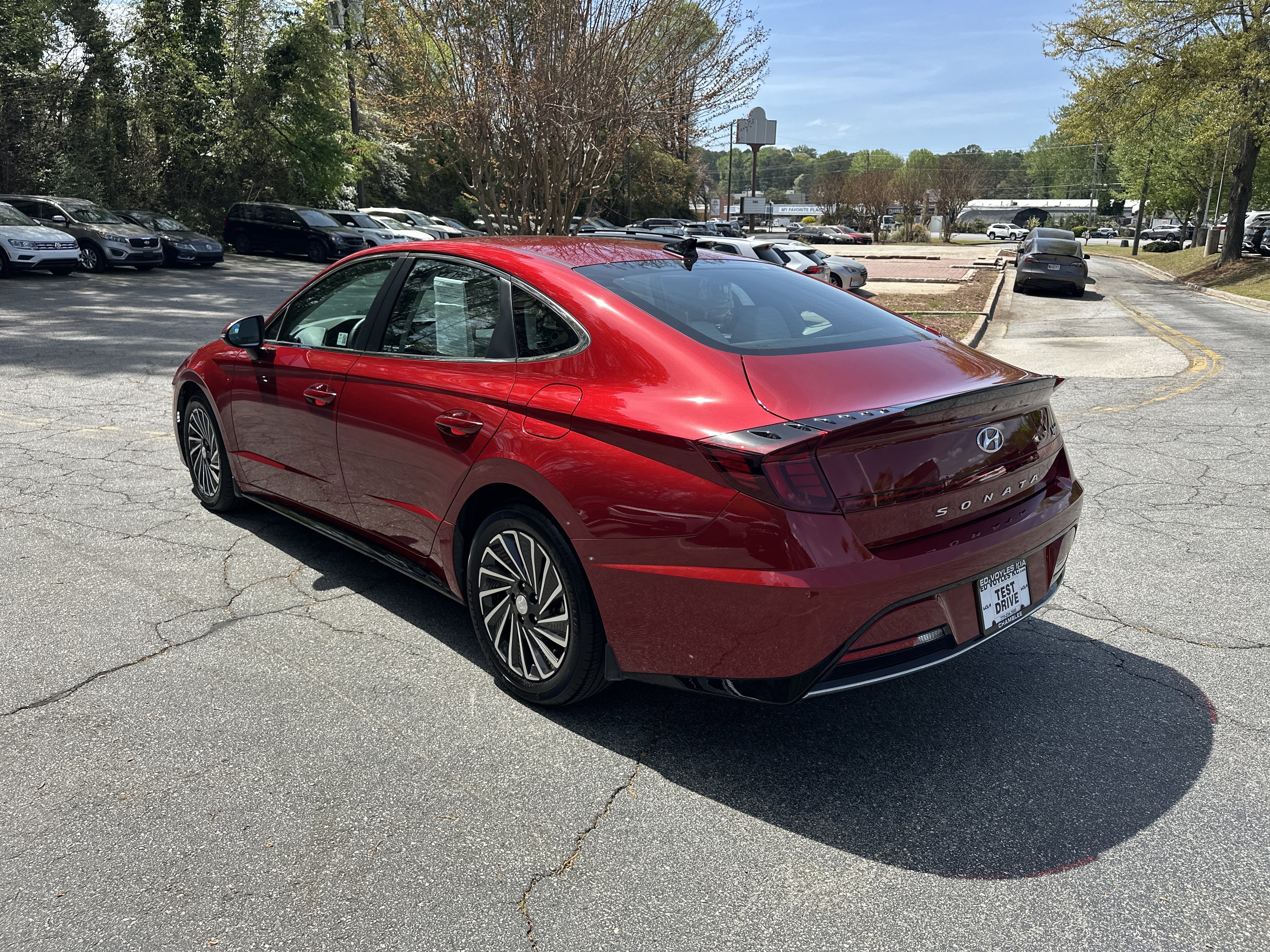 Used 2023 Ultimate Red Hyundai SEL image 23