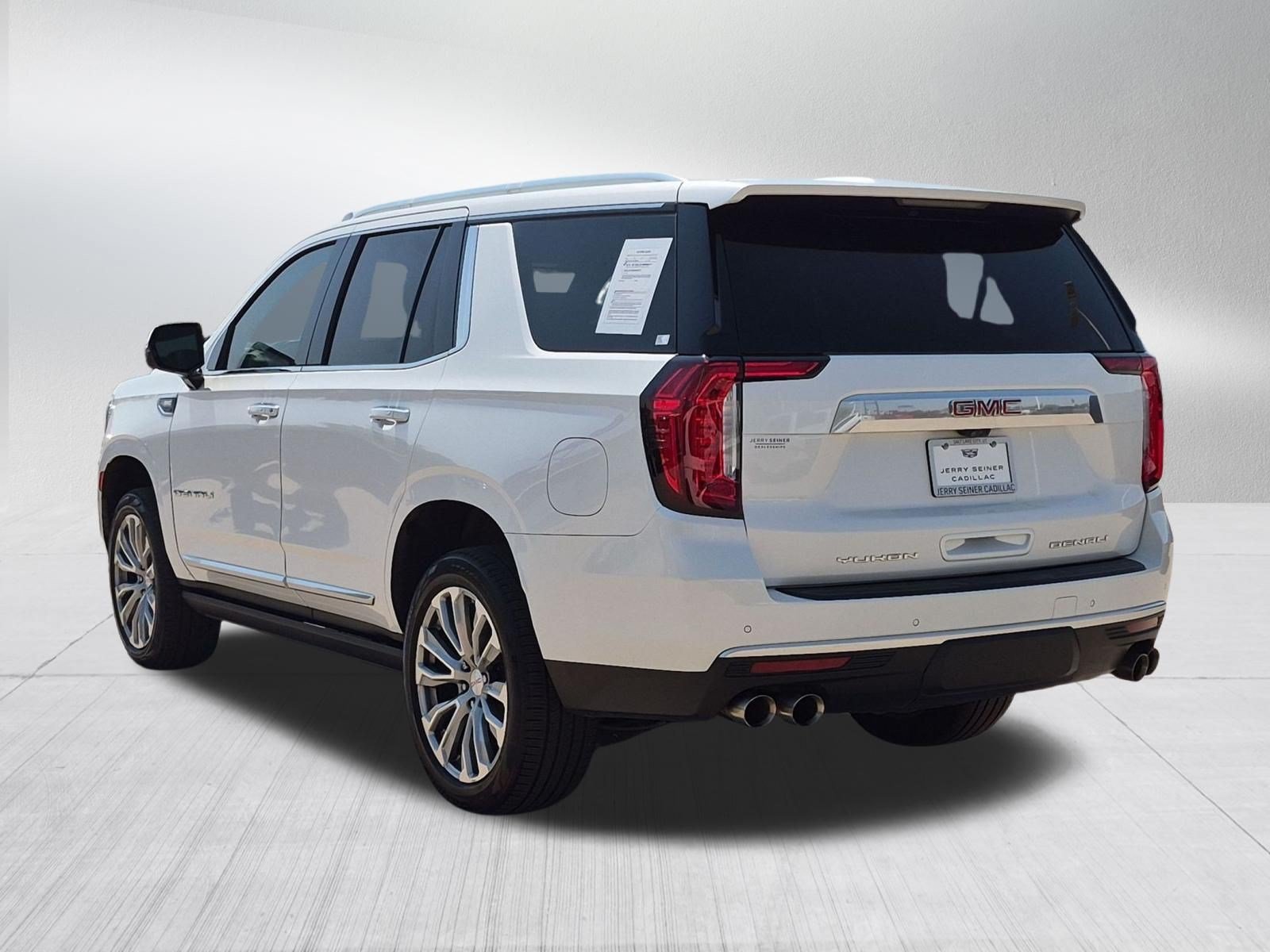 Used 2021 WHITE FROST TRICOAT GMC Denali image 3