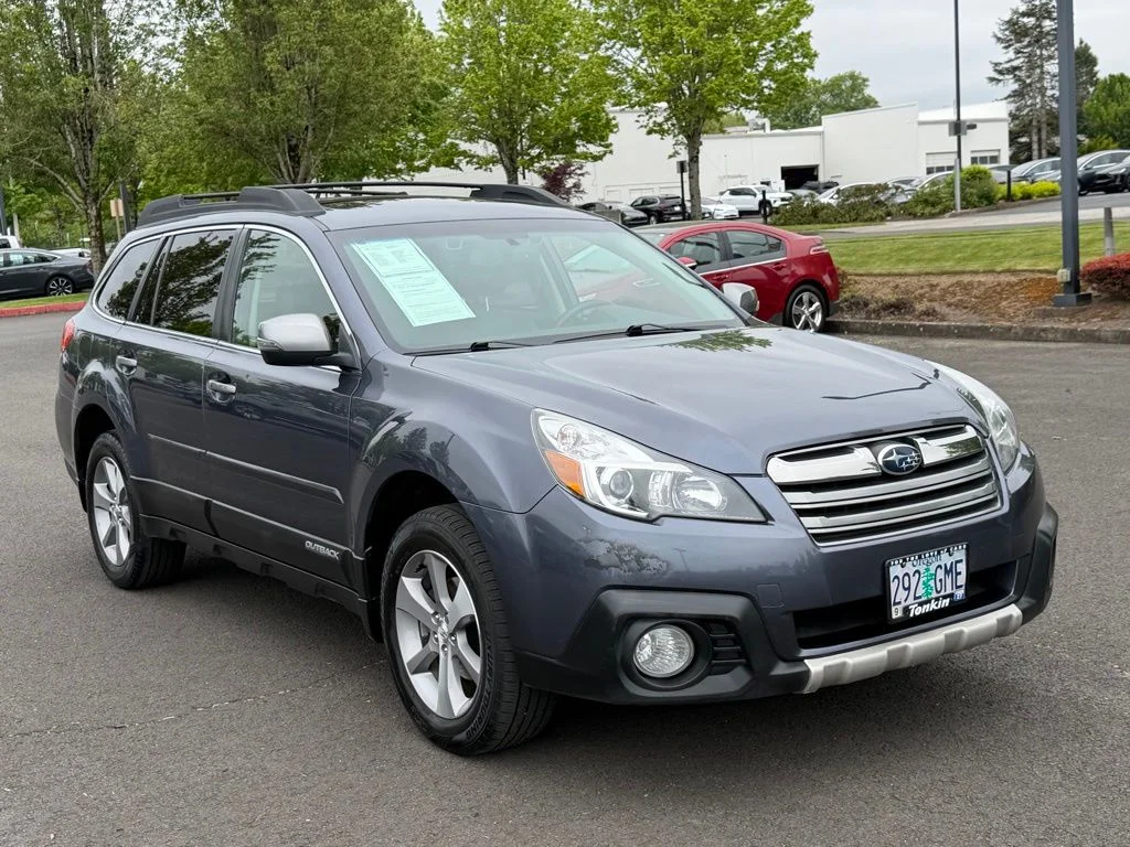 Used 2014 Subaru Outback 2.5i Limited with VIN 4S4BRBPC2E3225743 for sale in Gresham, OR
