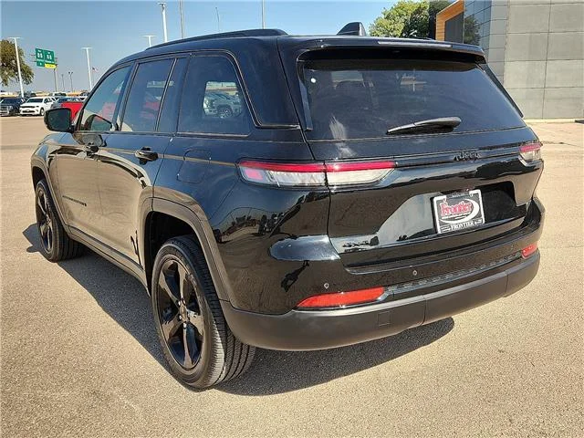 Used 2024 Black Jeep Laredo 4x4 image 3