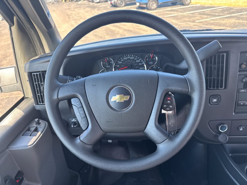 2026 Chevrolet Express Cargo Work Van - Photo 15