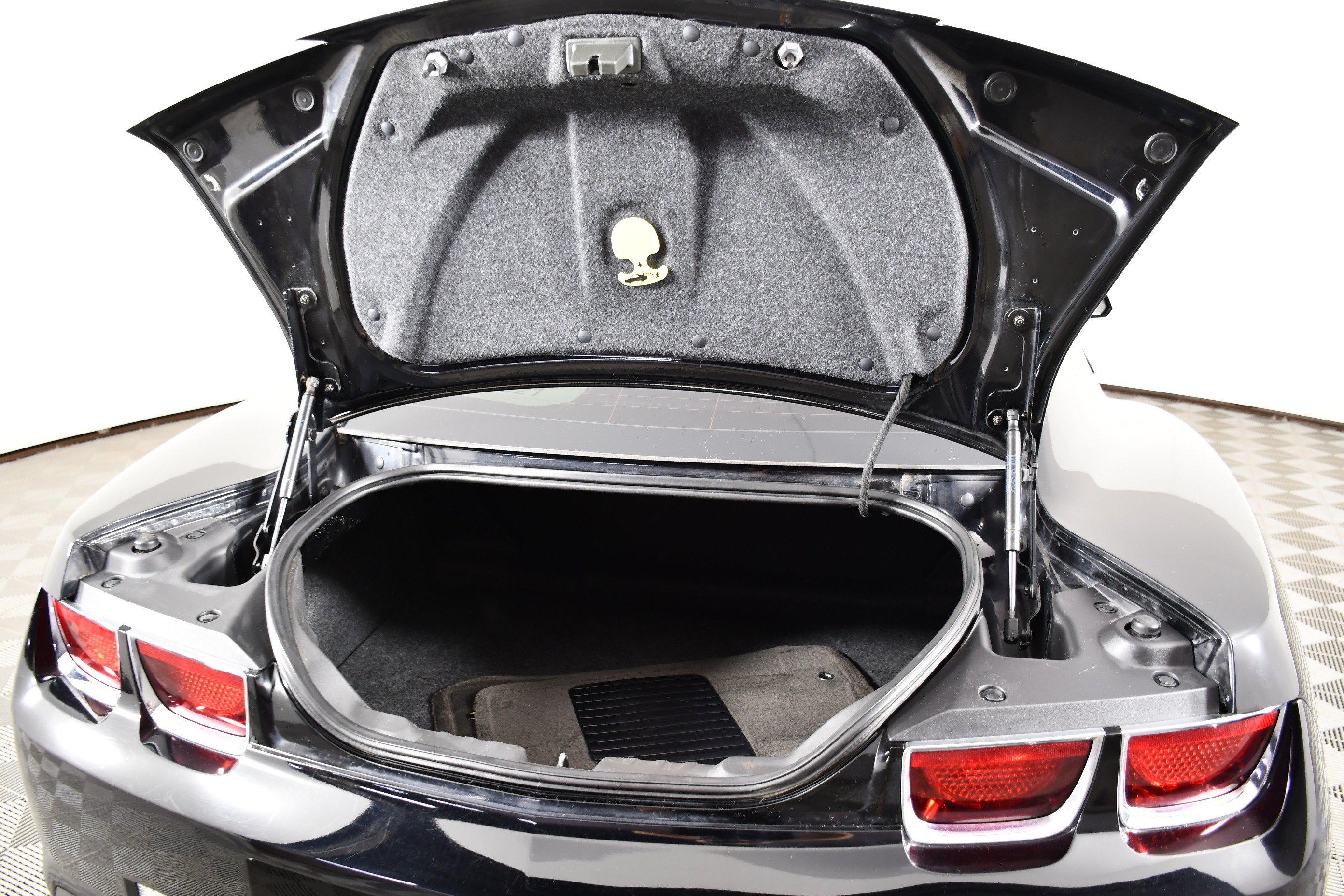 Used 2010 Black Chevrolet 2SS image 41