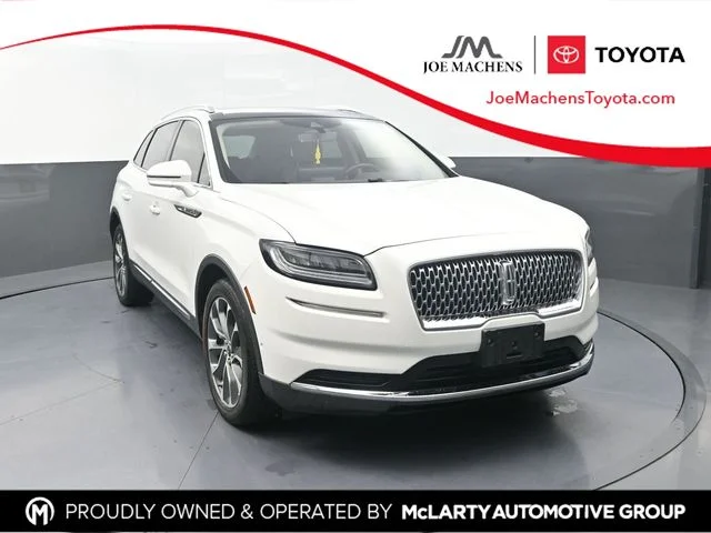 Used 2022 White Lincoln Reserve image 1
