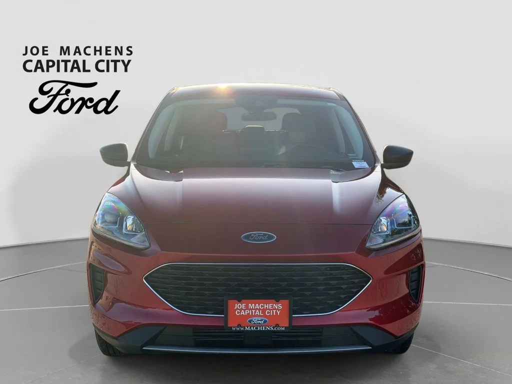 Used 2022 Red Ford SE image 10