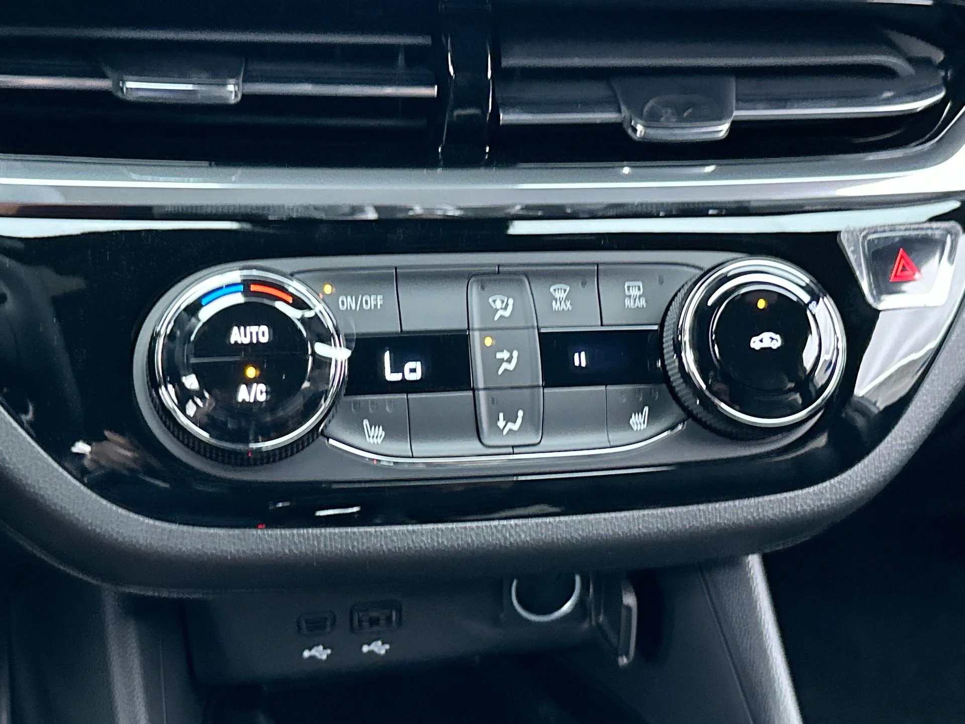 2026 Buick Envista Sport Touring - Photo 71