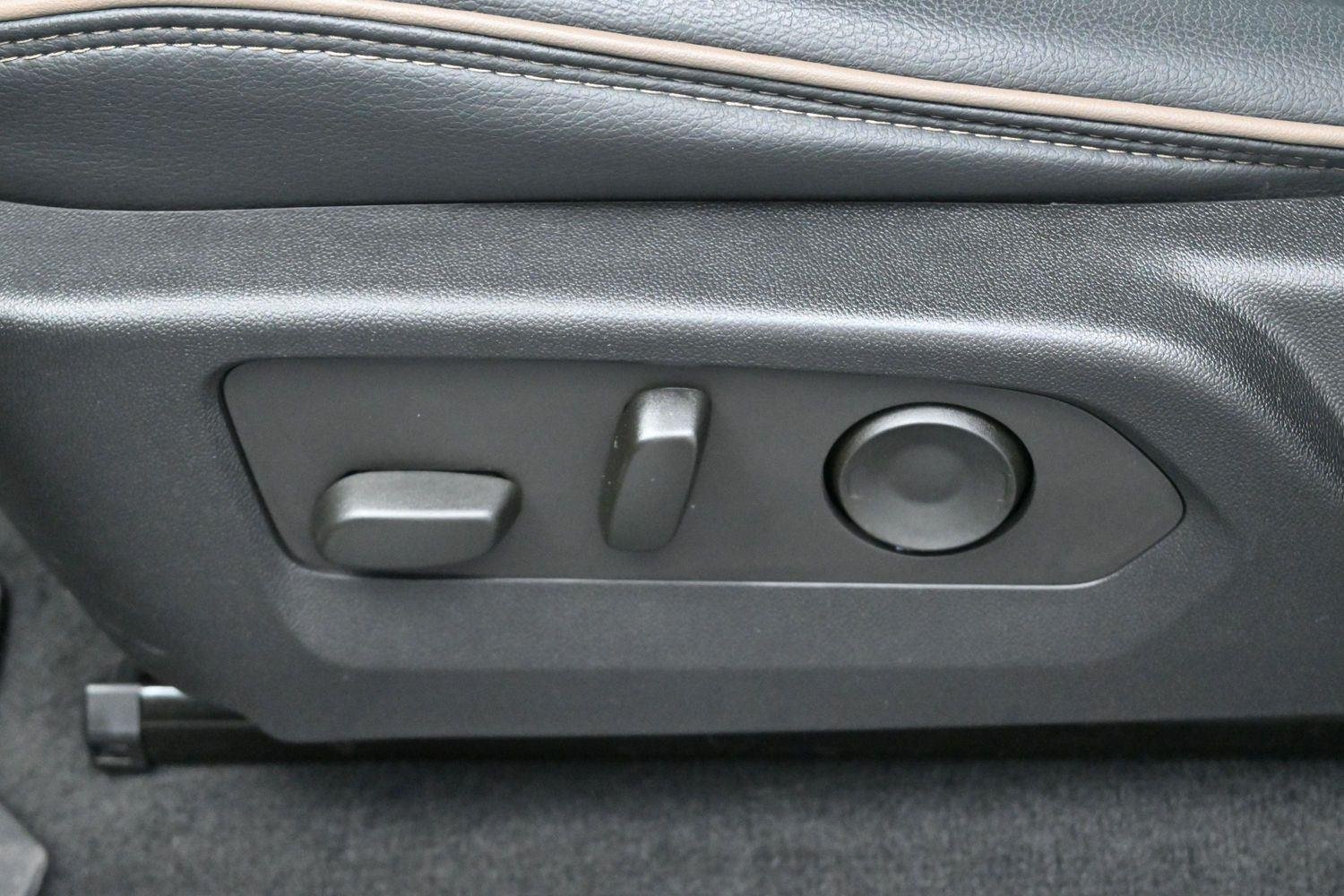 Used 2023 Sterling Metallic GMC Denali image 14