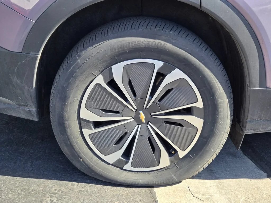 Used 2024 Galaxy Gray Metallic Chevrolet LT image 3