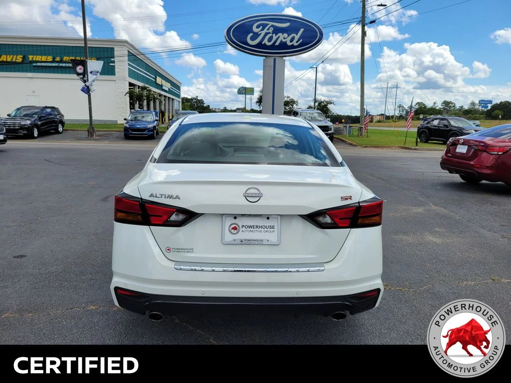 Used 2023 White Nissan 2.5 SR image 5