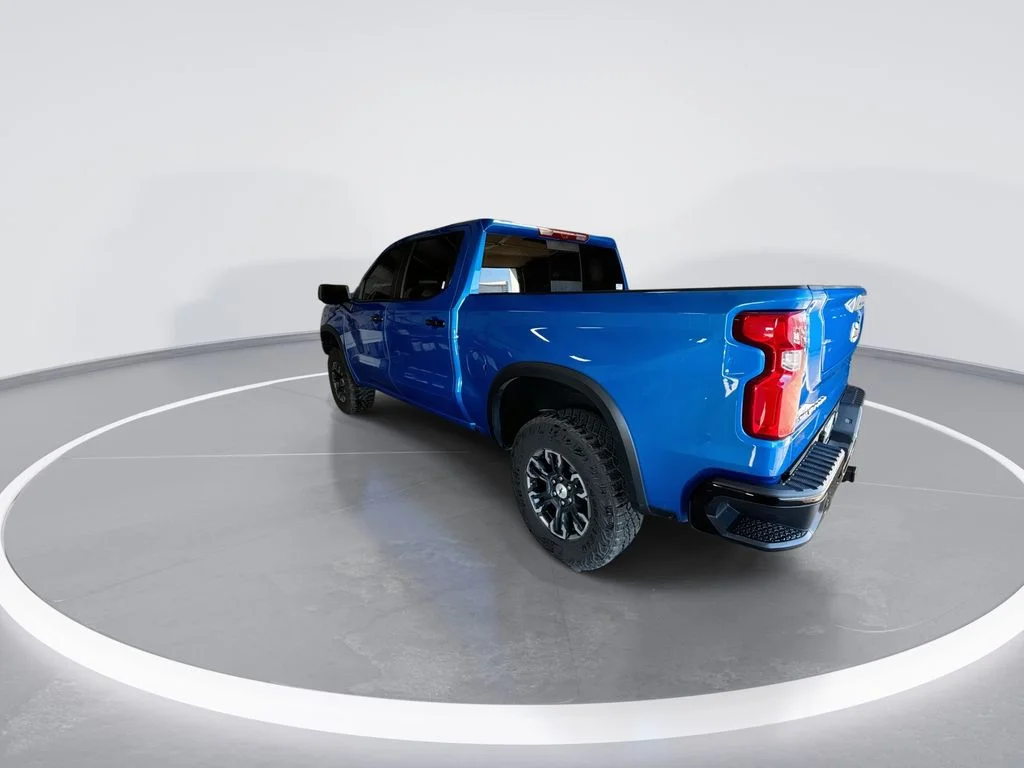 Used 2026 Blue Chevrolet ZR2 image 6