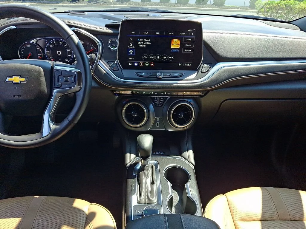 Used 2025 Black Chevrolet Premier image 16