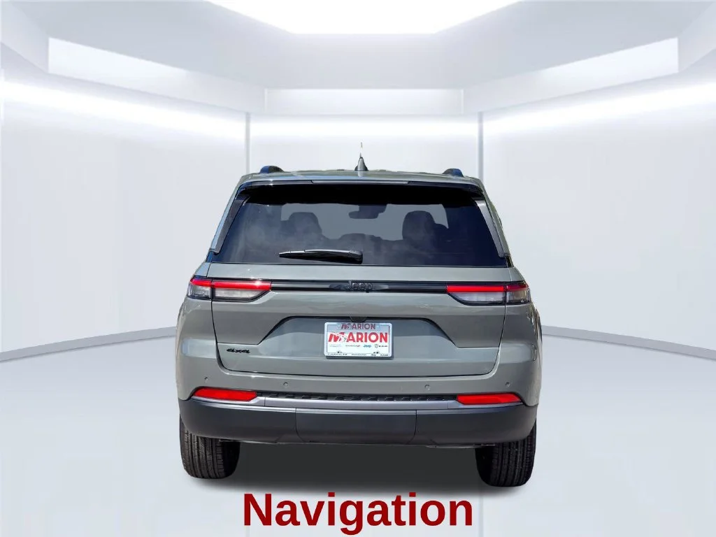New 2027 Gray Jeep Laredo Altitude image 19