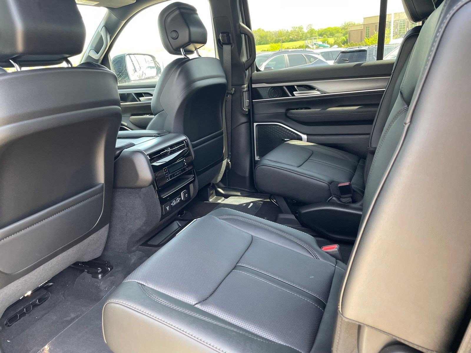 New 2026 Baltic Gray Metallic Clearcoat Jeep Limited Altitude image 10
