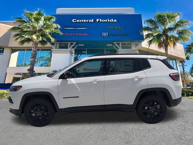 New 2026 Bright White Clearcoat Jeep Latitude image 8