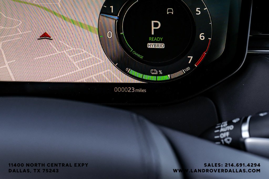 New 2026 Fuji White Land Rover Dynamic SE image 17